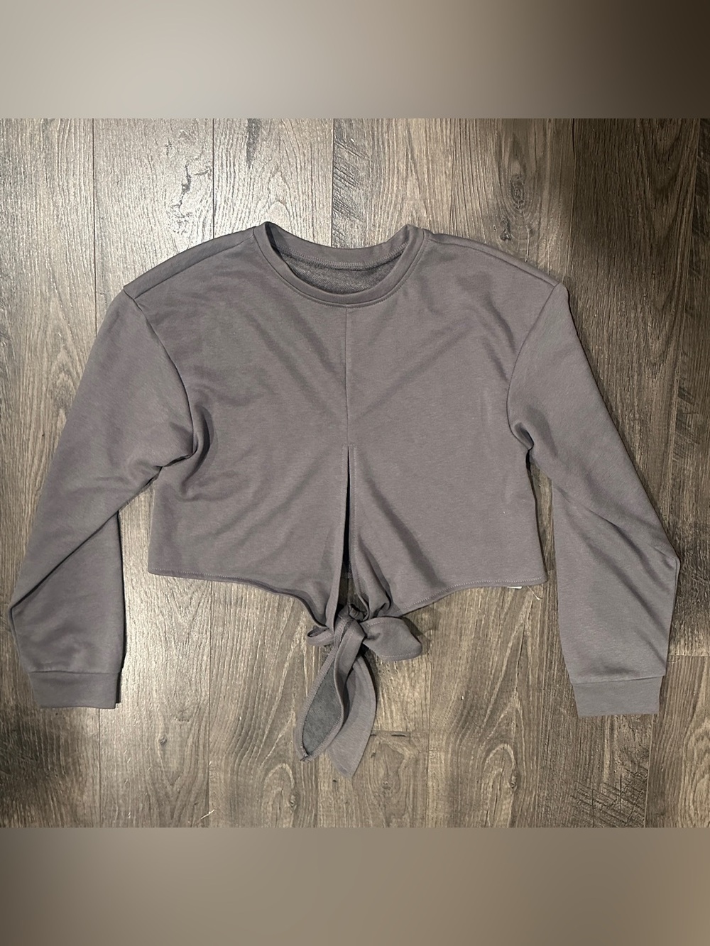 Halara NWT XS Gray Cropped Tie Back Sweatshirt Long Sleeve Athleisure Top - Picture 3 of 6